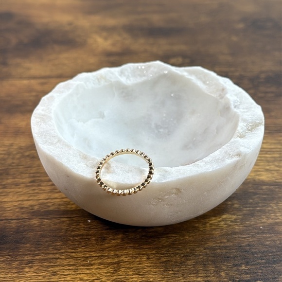 Elegant Gold Beaded Ring - Picture 1 of 4